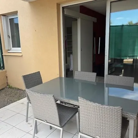 Apartment Charmant T2 Avec Terrasse Et Parking, Proche Plage, Piscine, Quartier Richelieu, Pour 4 Personnes - Fr-1-749-68 *